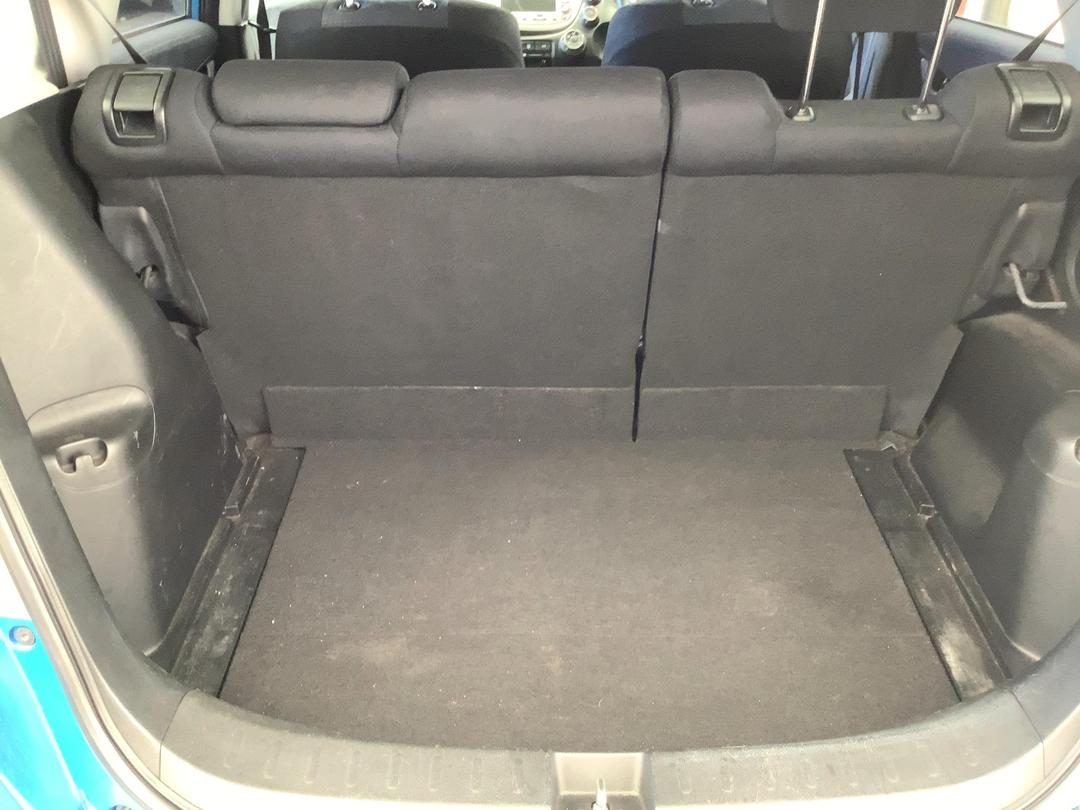 Photo '6' of Honda FIT