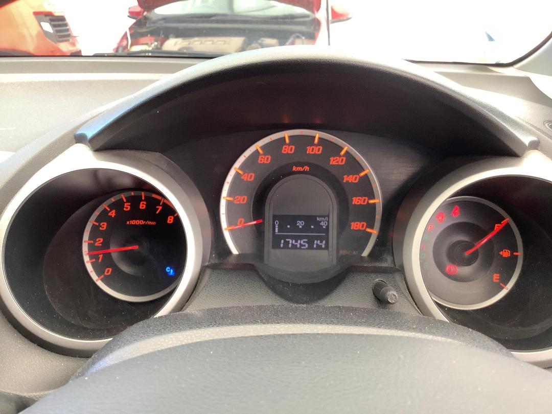 Photo '13' of Honda FIT