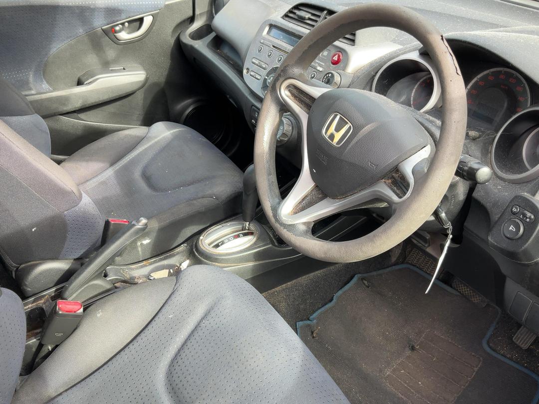 Photo '17' of Honda FIT Photo '17' of Honda FIT