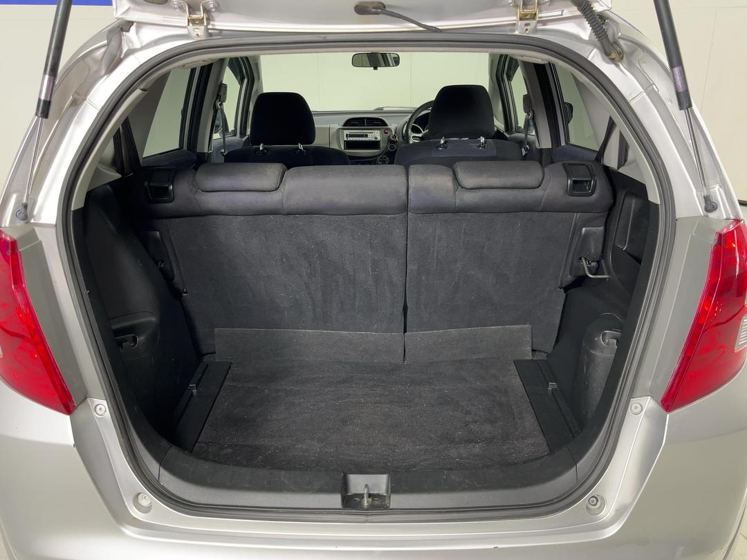 Photo '14' of Honda FIT