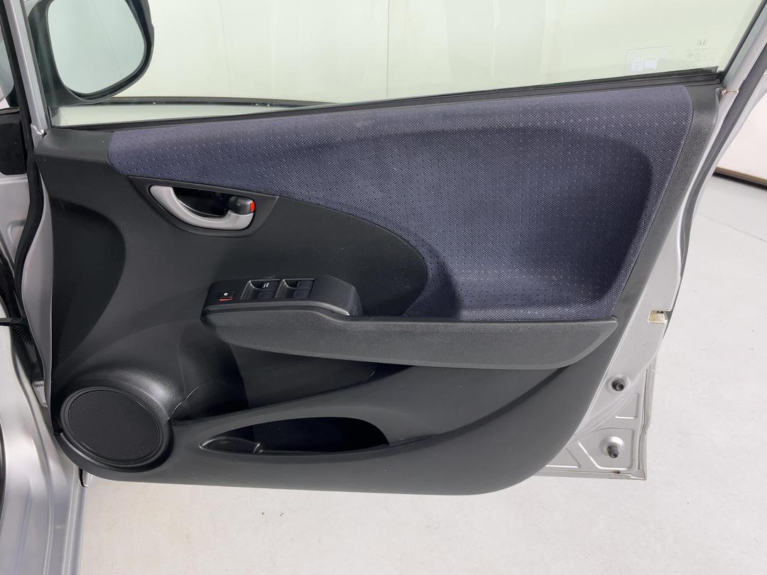 Photo '15' of Honda FIT