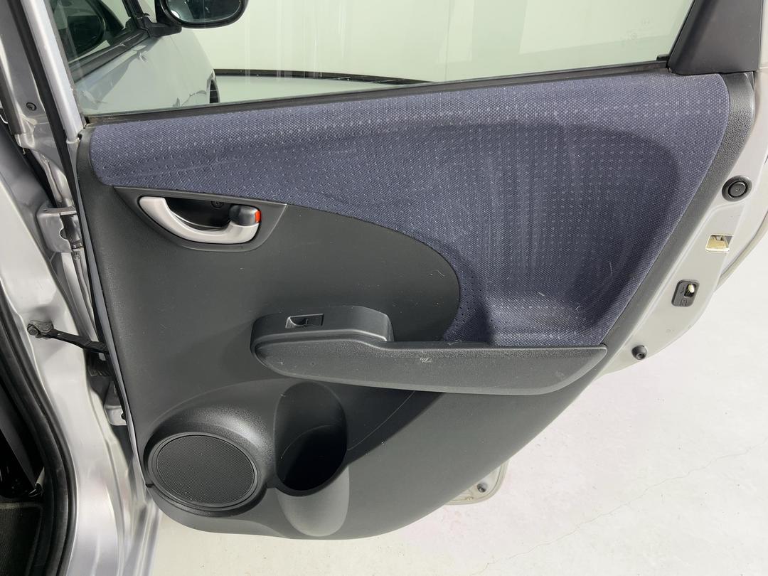 Photo '19' of Honda FIT
