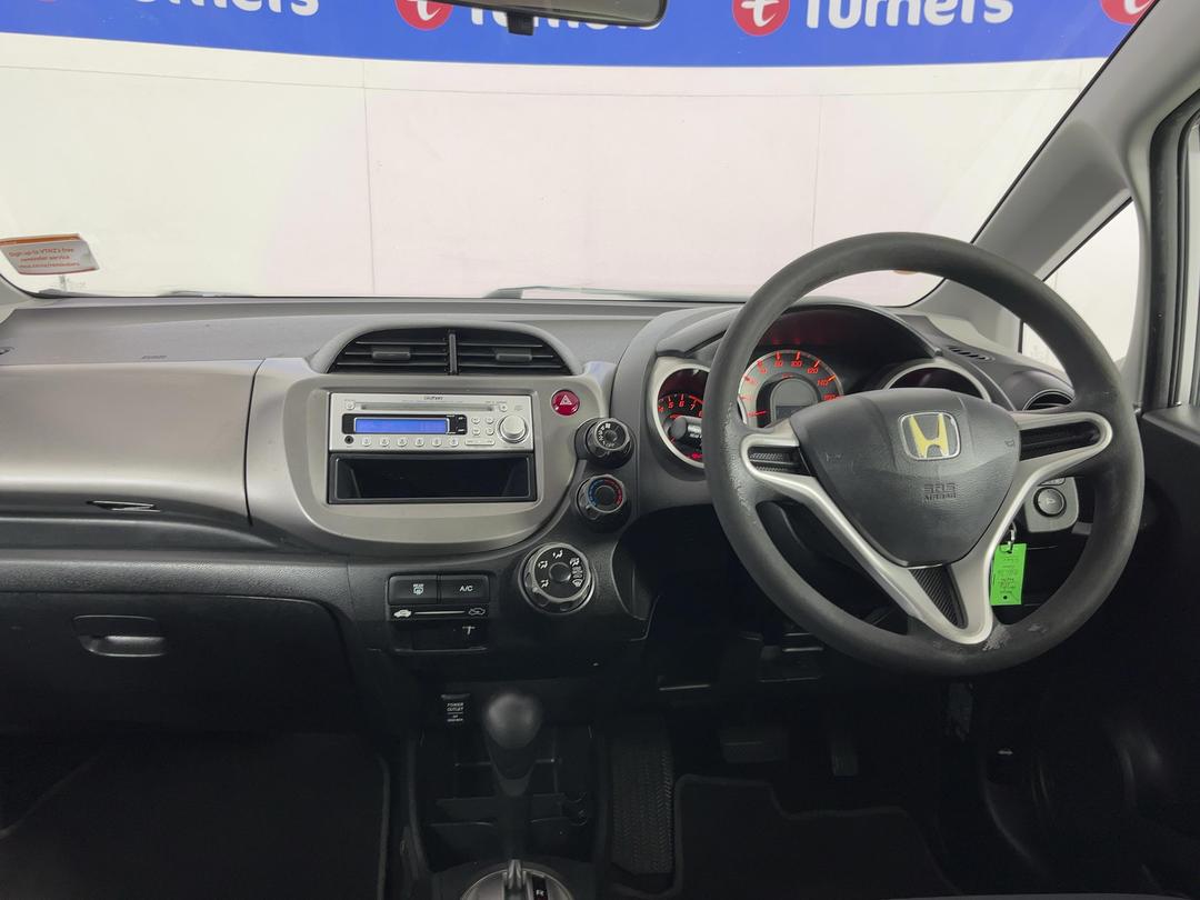 Photo '17' of Honda FIT
