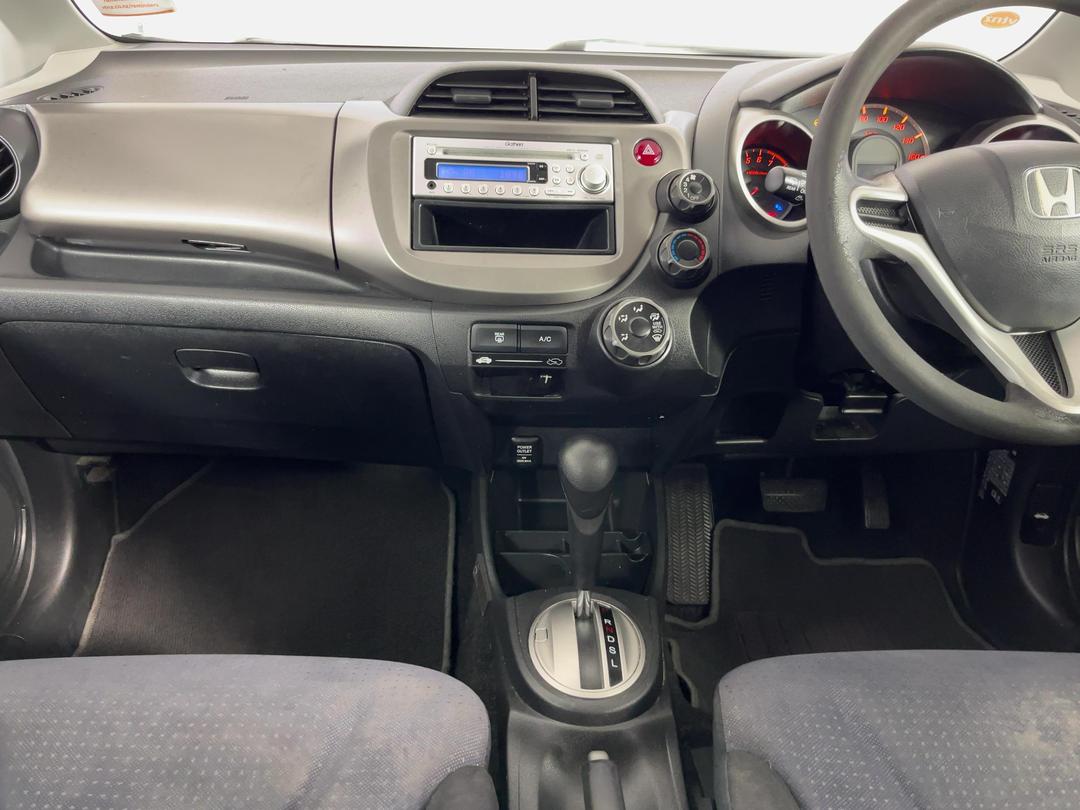 Photo '18' of Honda FIT