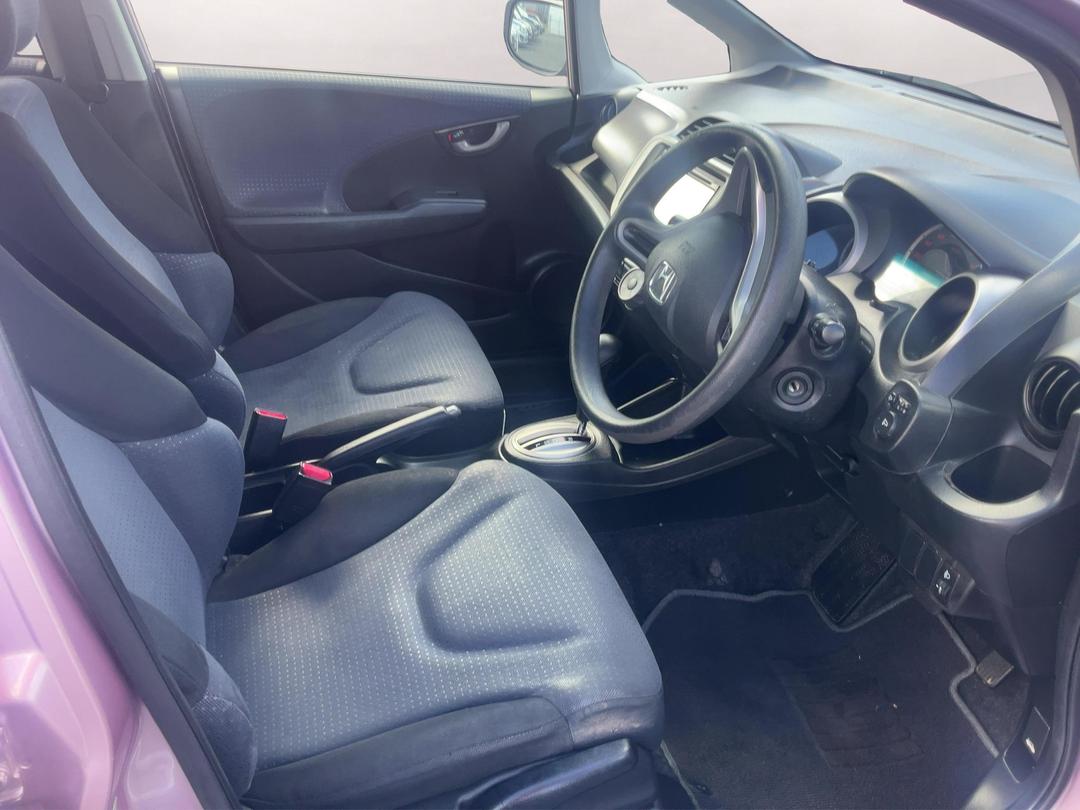 Photo '6' of Honda FIT Photo '6' of Honda FIT