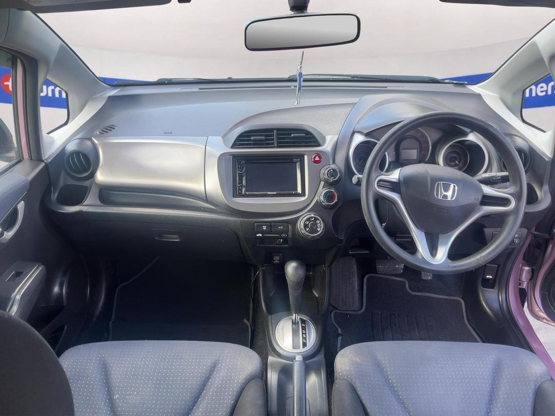 Photo '10' of Honda FIT Photo '10' of Honda FIT