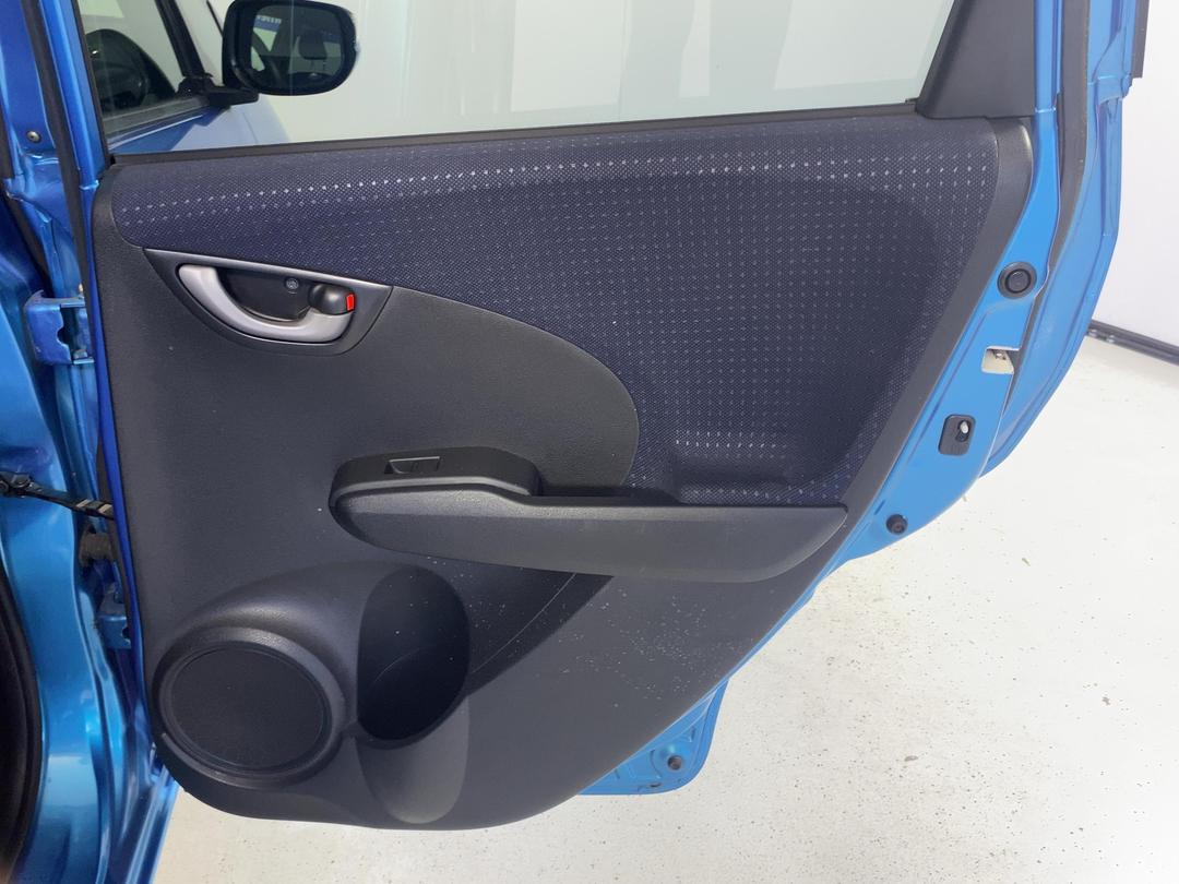 Photo '17' of Honda FIT