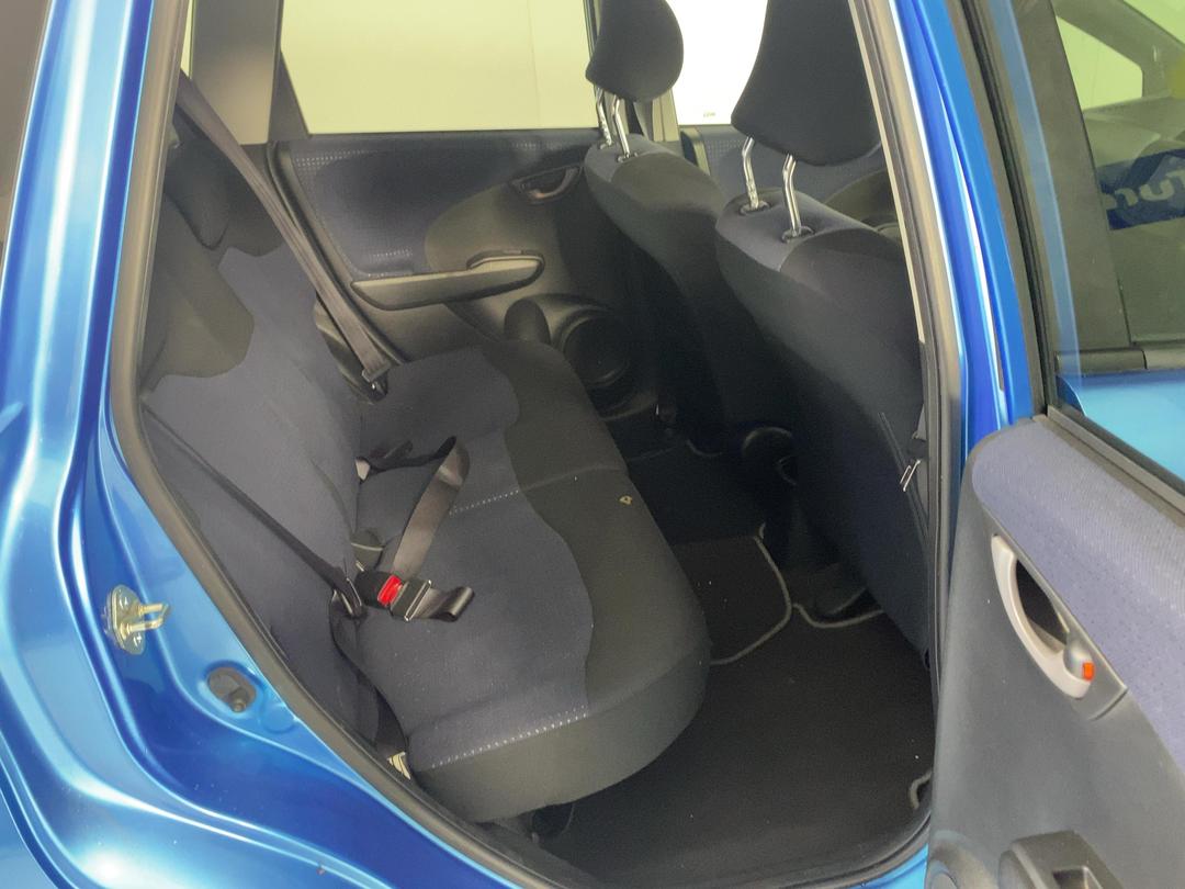 Photo '18' of Honda FIT