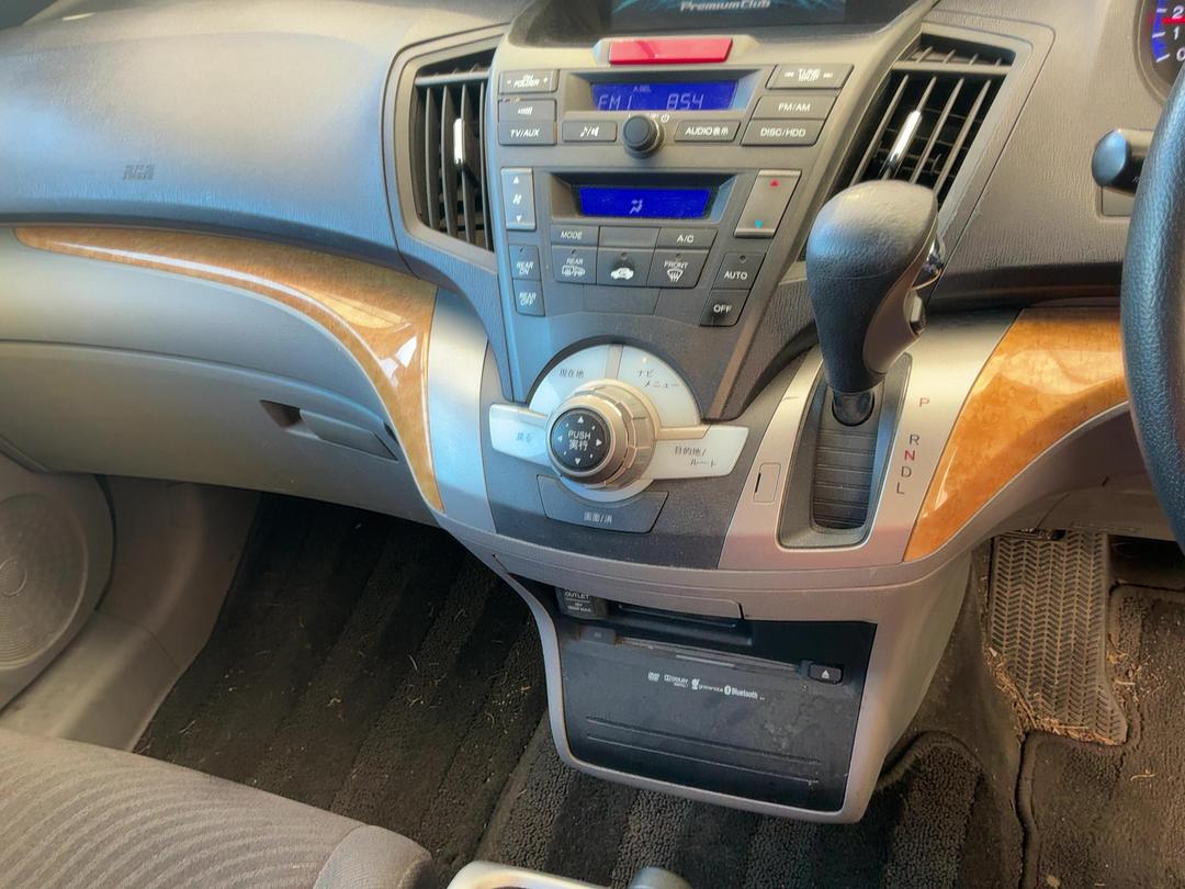 Photo '18' of Honda Odyssey VTI Photo '18' of Honda Odyssey VTI
