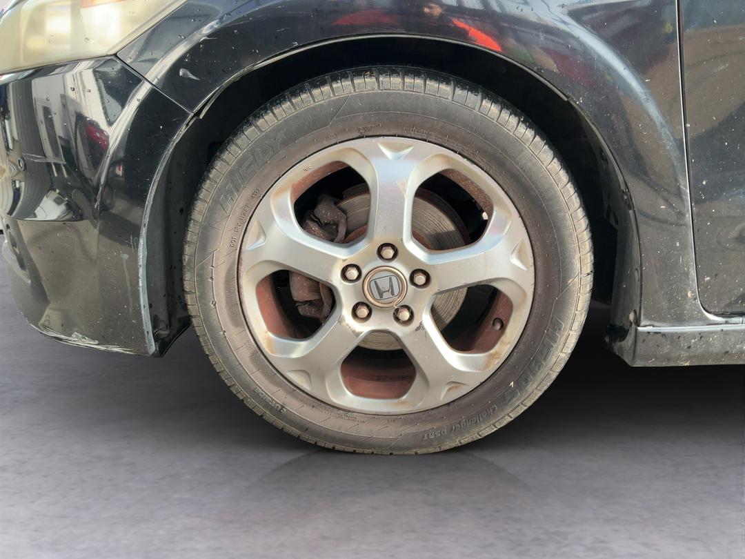Photo '8' of Honda Stream Photo '8' of Honda Stream