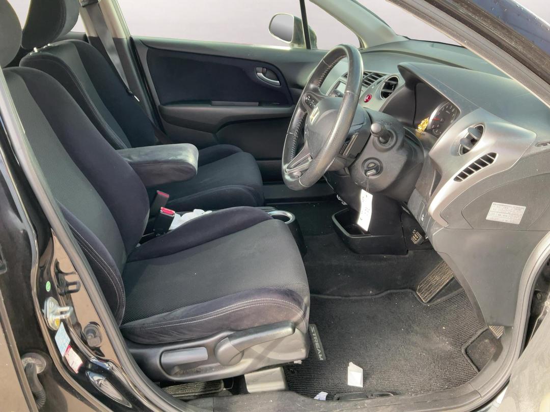 Photo '14' of Honda Stream Photo '14' of Honda Stream