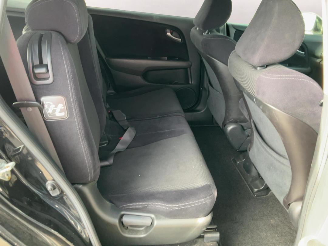 Photo '18' of Honda Stream Photo '18' of Honda Stream