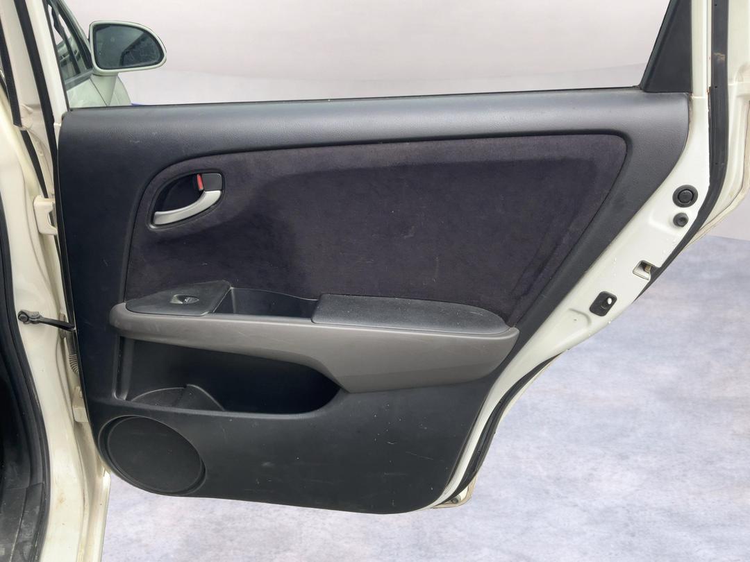 Photo '17' of Honda Stream Photo '17' of Honda Stream