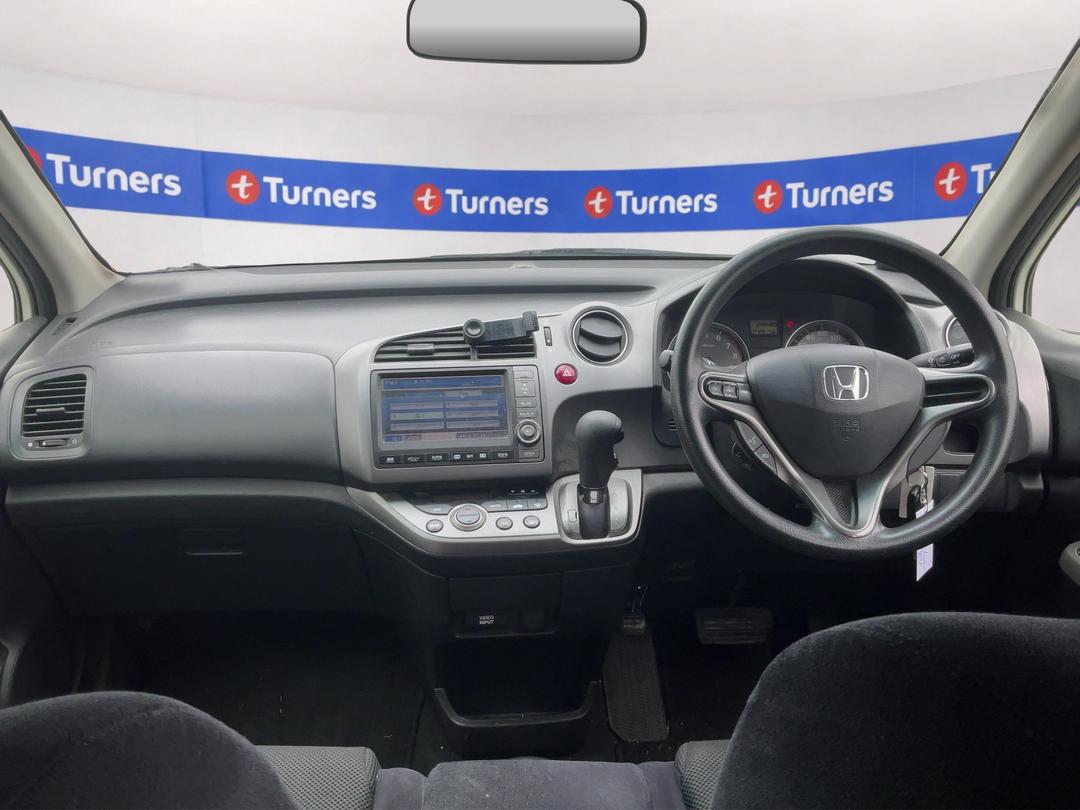 Photo '15' of Honda Stream Photo '15' of Honda Stream