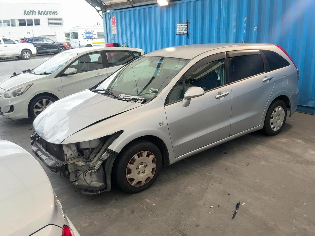 Photo '4' of Honda Stream Photo '4' of Honda Stream