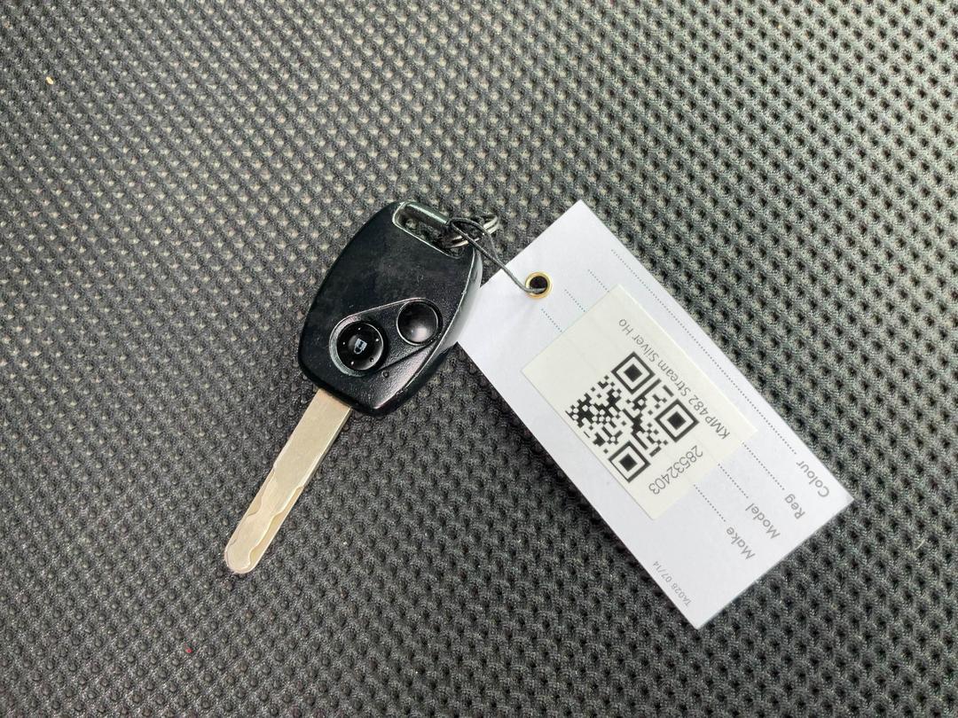 Photo '10' of Honda Stream Photo '10' of Honda Stream