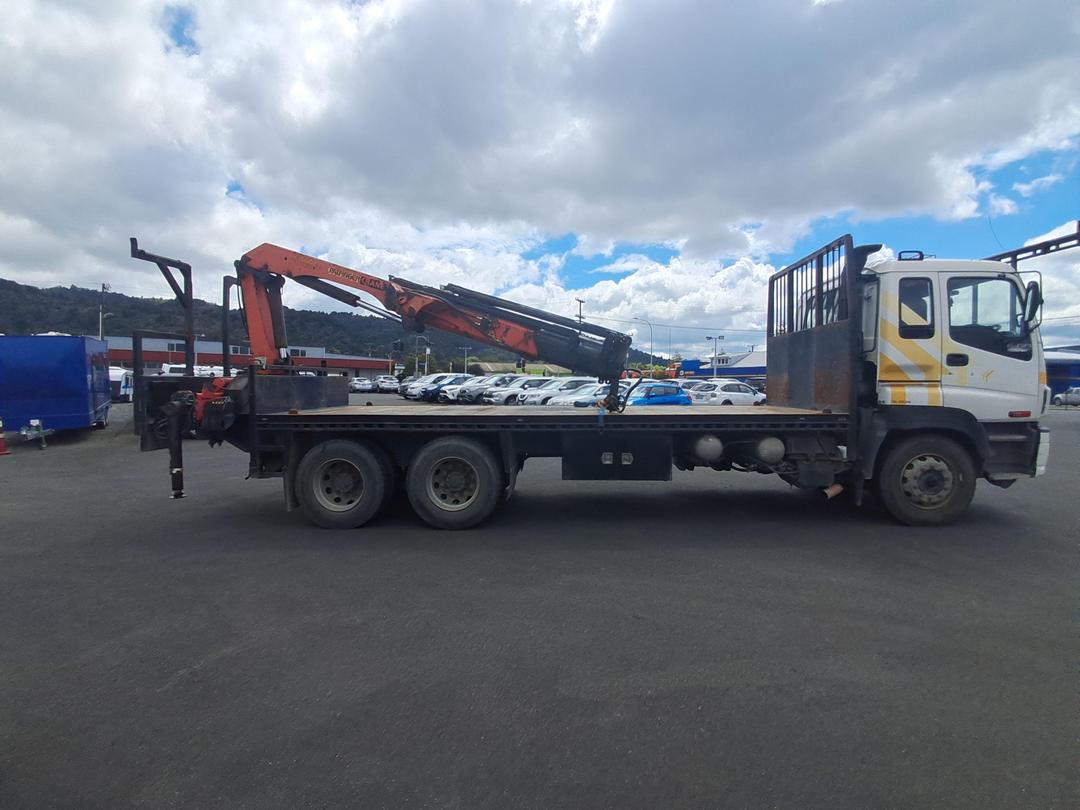 Photo '3' of Isuzu CYZ 400 GIGA Cab Chassis/Crane