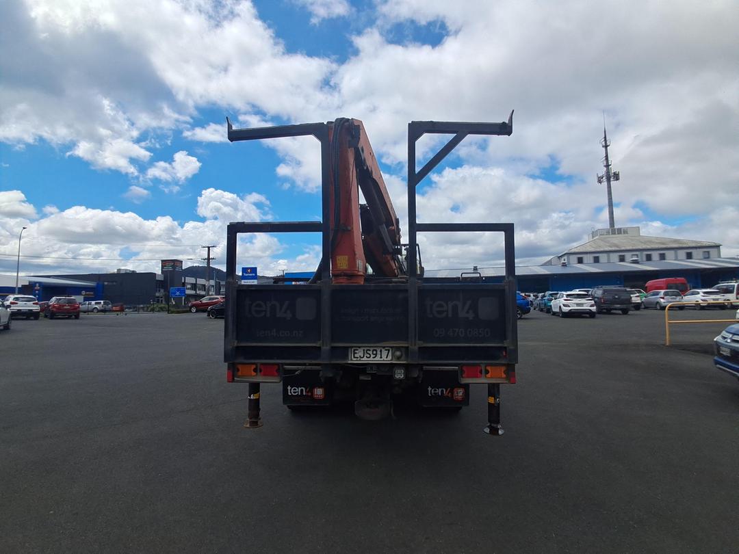 Photo '5' of Isuzu CYZ 400 GIGA Cab Chassis/Crane