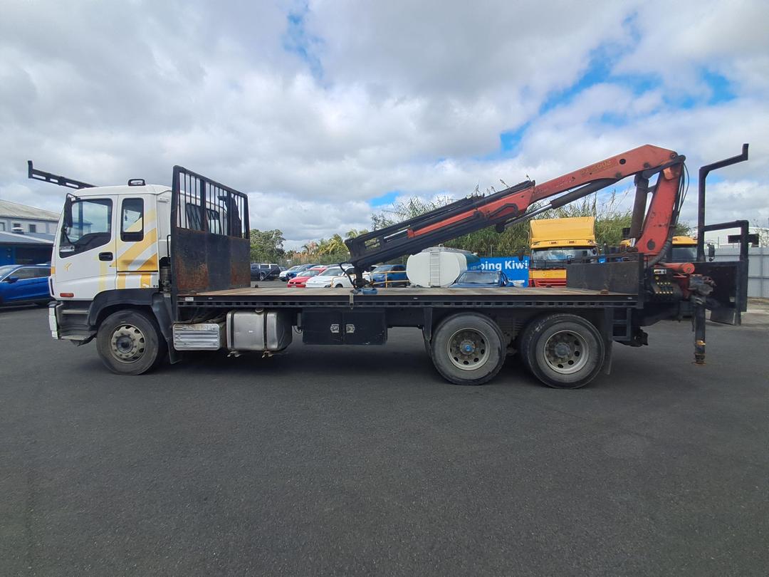 Photo '8' of Isuzu CYZ 400 GIGA Cab Chassis/Crane