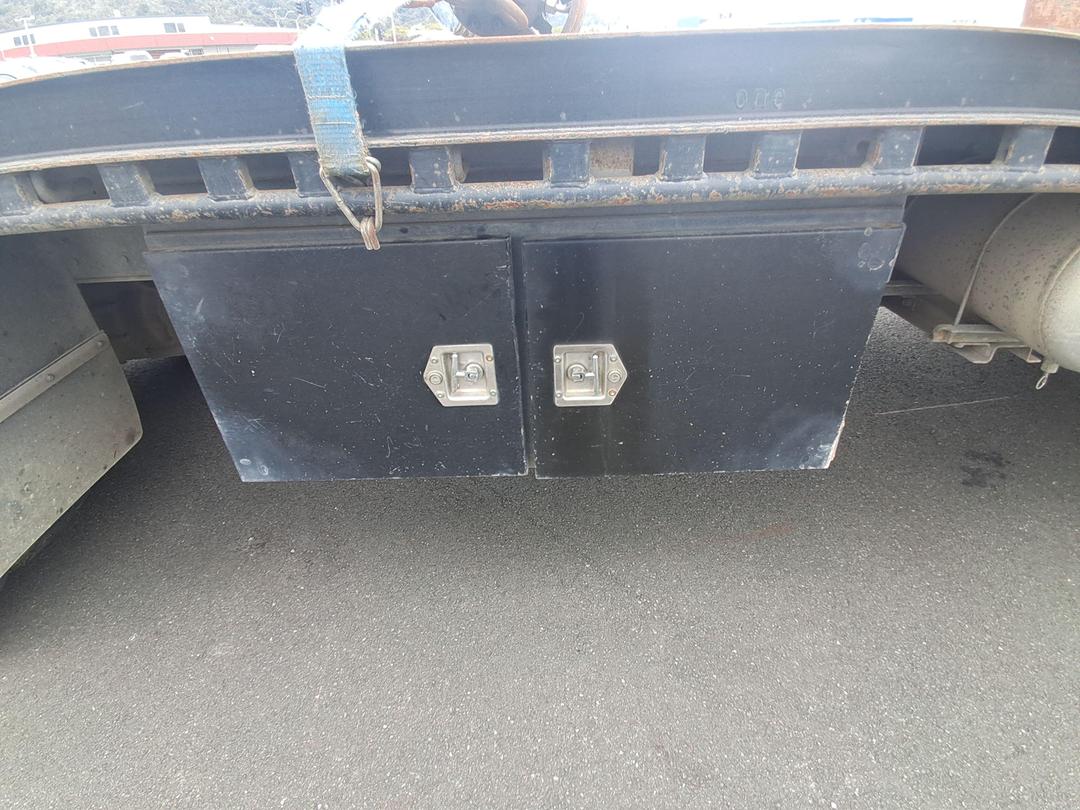 Photo '18' of Isuzu CYZ 400 GIGA Cab Chassis/Crane