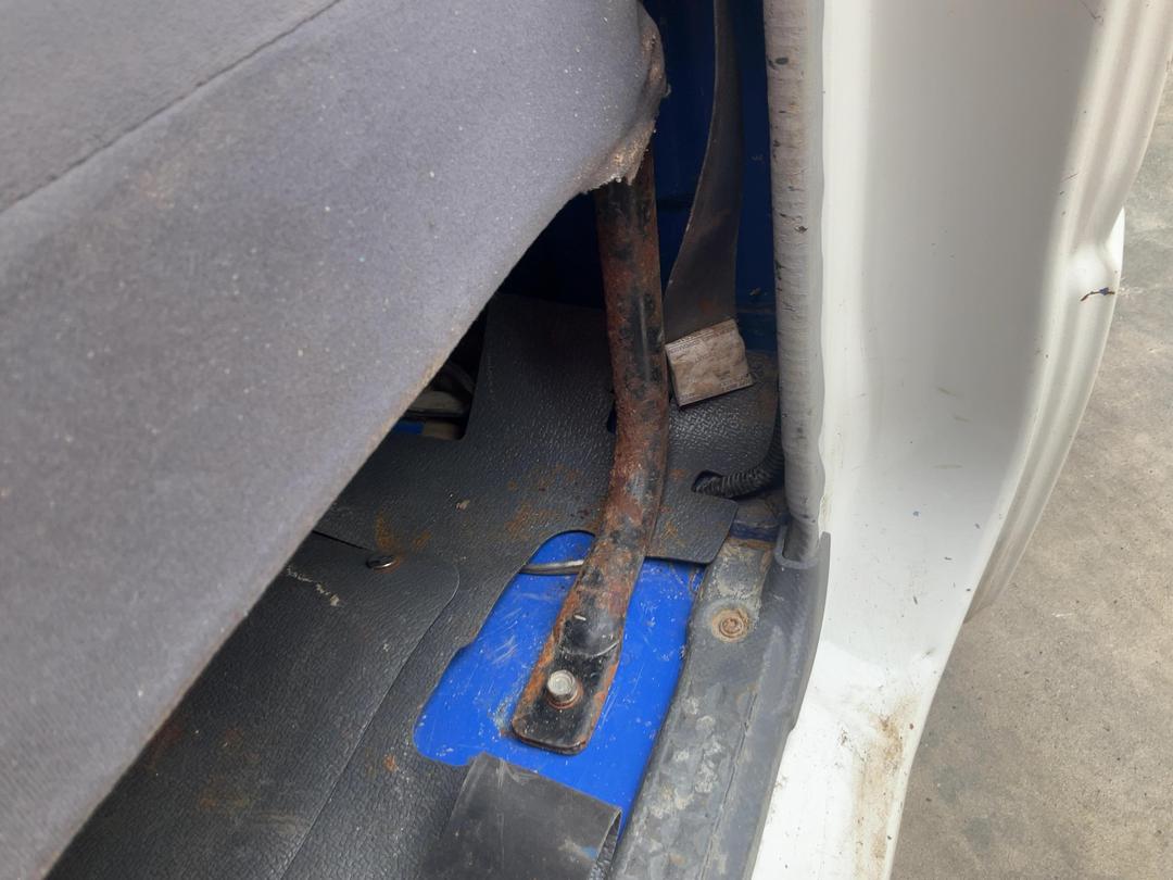 Photo '29' of Isuzu ELF NPR85AR Double Cab - Flat Deck