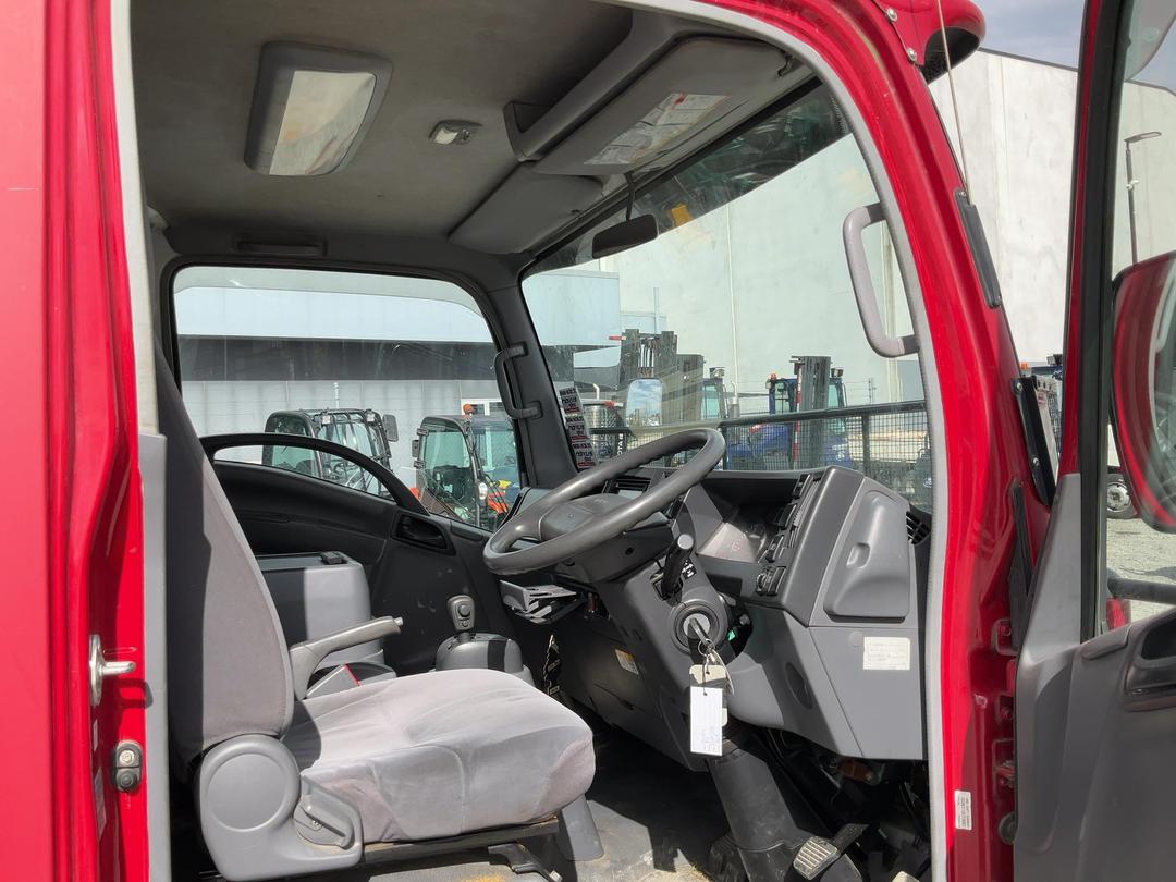 Photo '11' of Isuzu ELF NPR75N Curtain/Solid