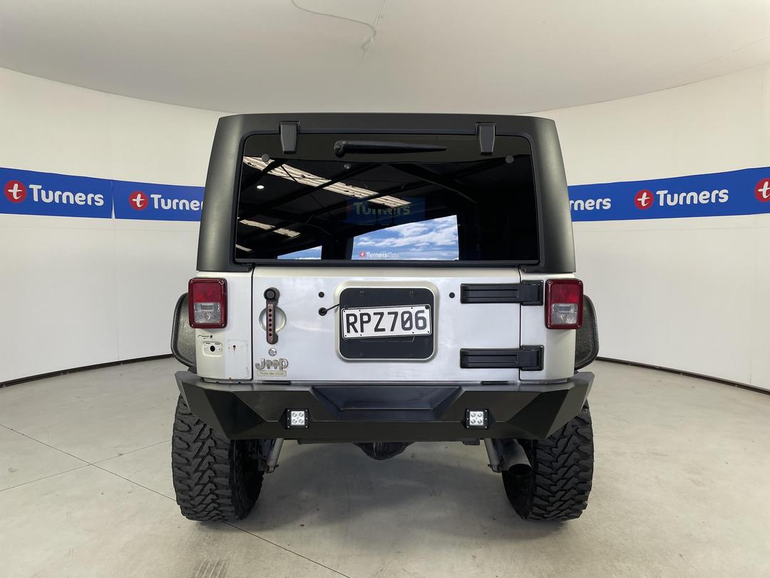 Photo '6' of Jeep Wrangler