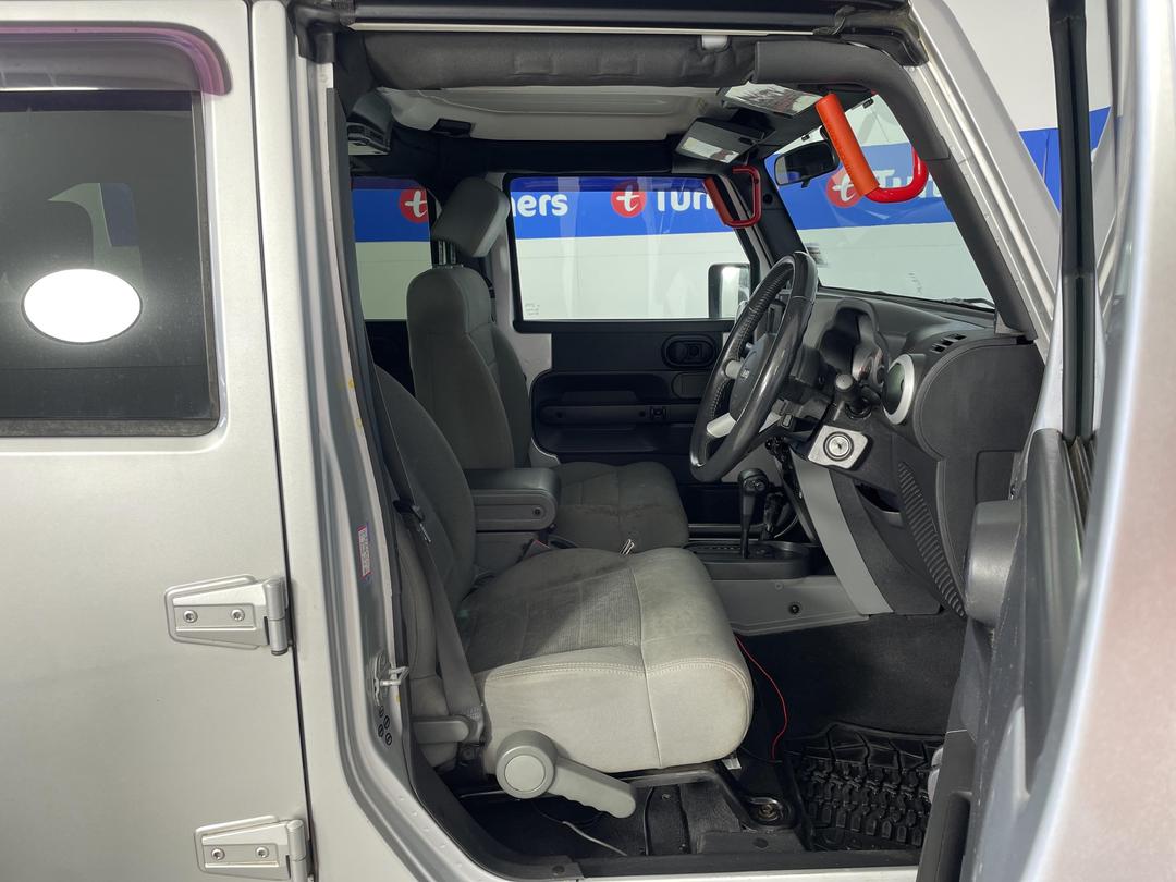 Photo '16' of Jeep Wrangler