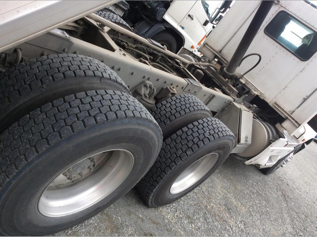 Photo '9' of Kenworth T404 Tipper