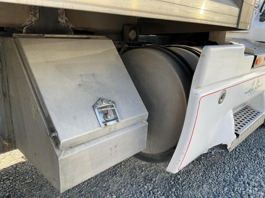 Photo '19' of Kenworth T404 Tipper