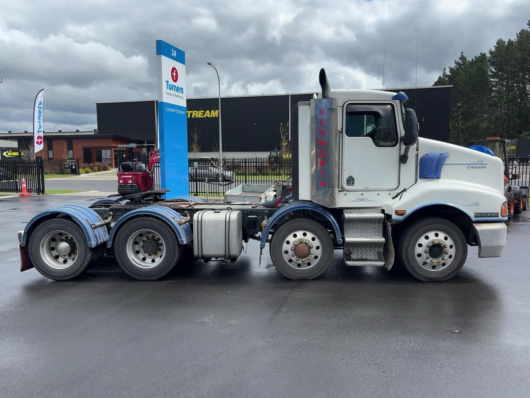 Photo '3' of Kenworth T404S 404S Tractor Unit