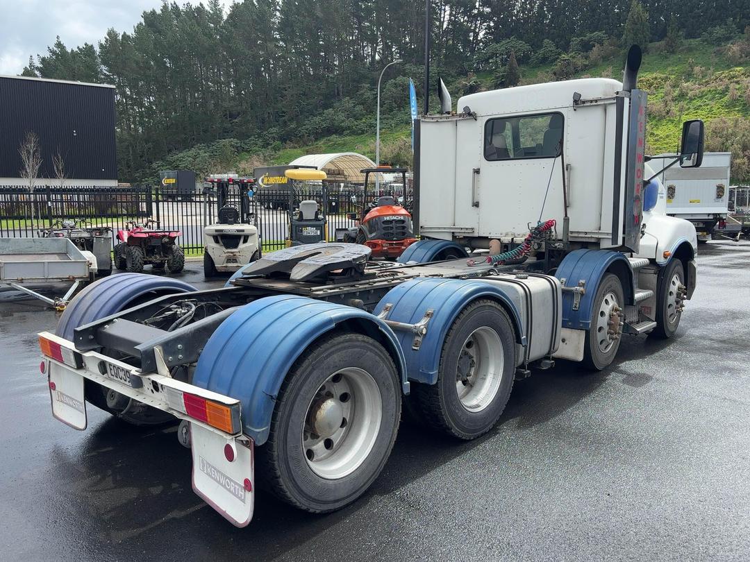 Photo '4' of Kenworth T404S 404S Tractor Unit