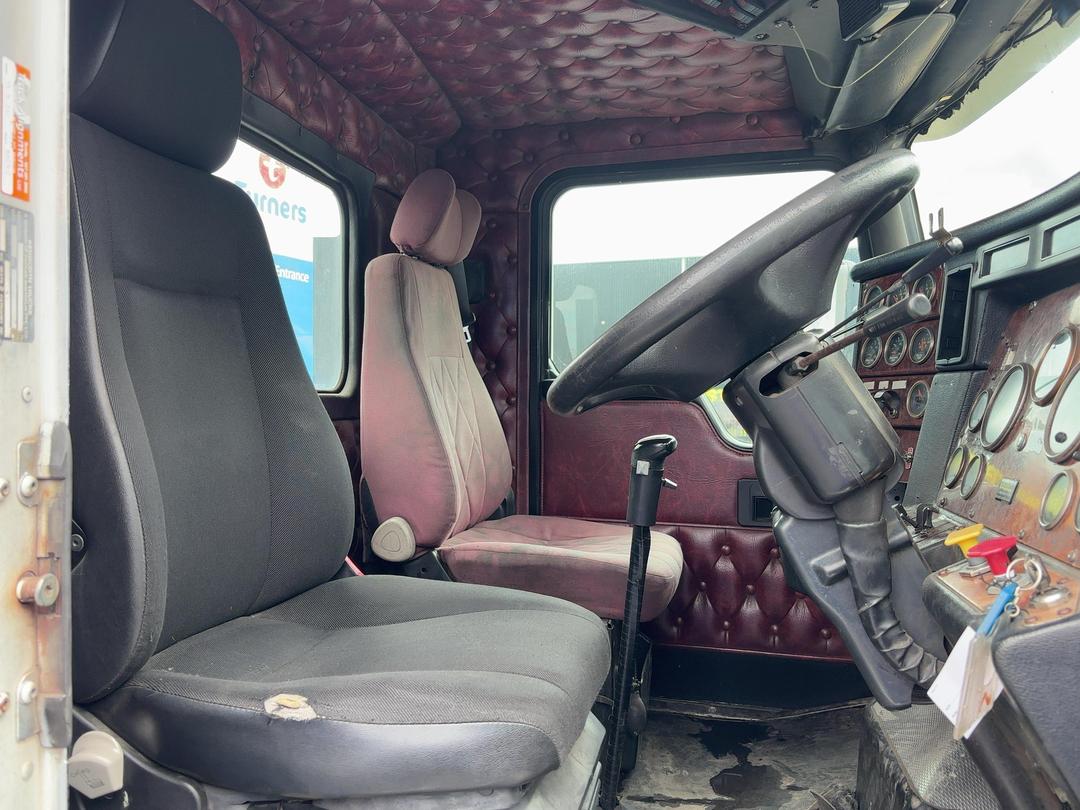 Photo '13' of Kenworth T404S 404S Tractor Unit