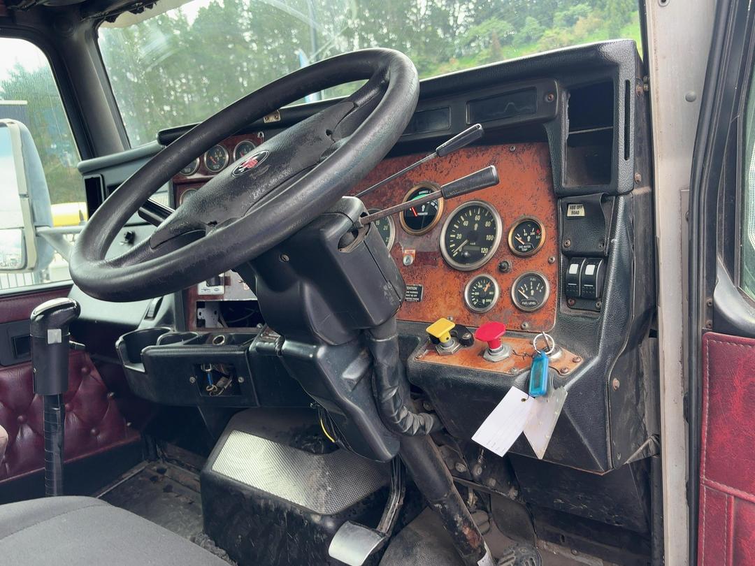 Photo '14' of Kenworth T404S 404S Tractor Unit