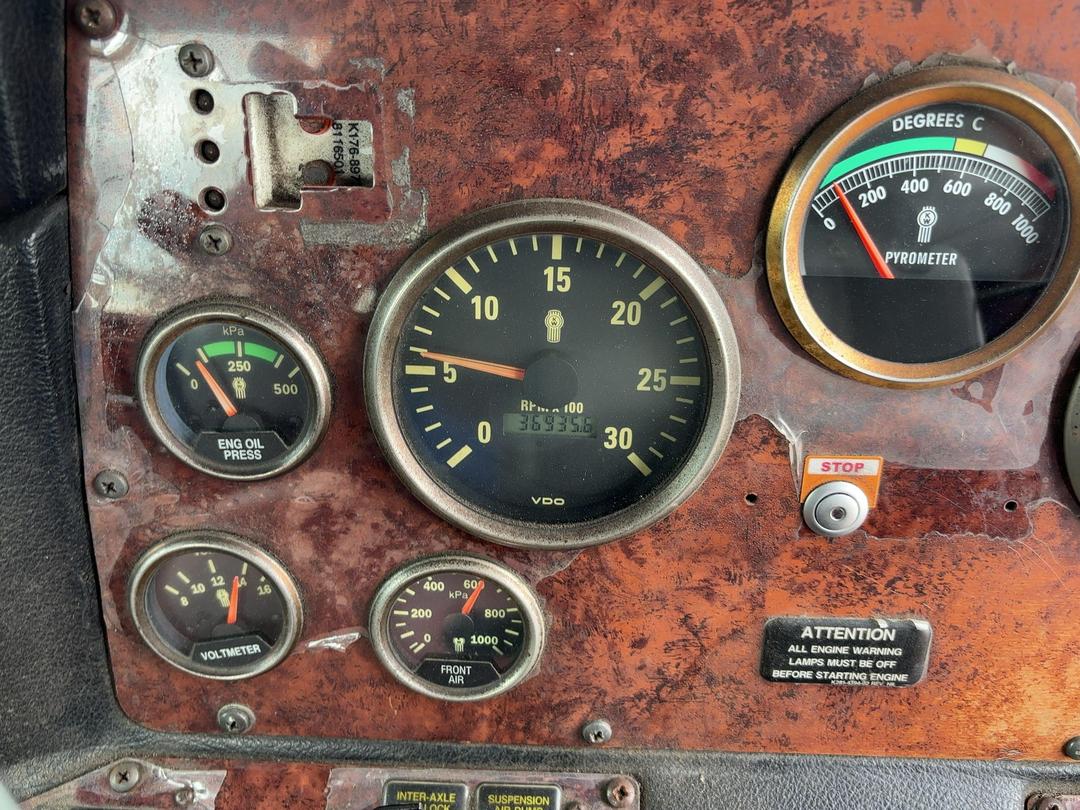 Photo '33' of Kenworth T404S 404S Tractor Unit