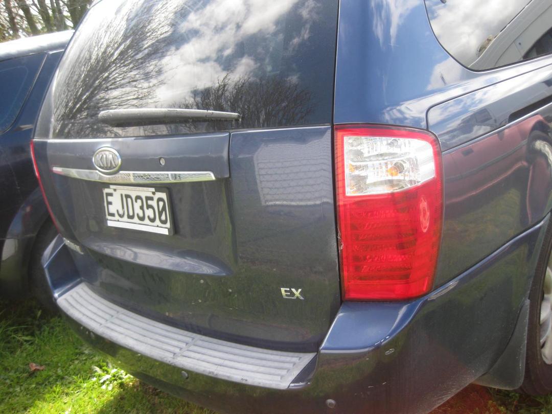 Photo '5' of KIA Carnival V6 Photo '5' of KIA Carnival V6