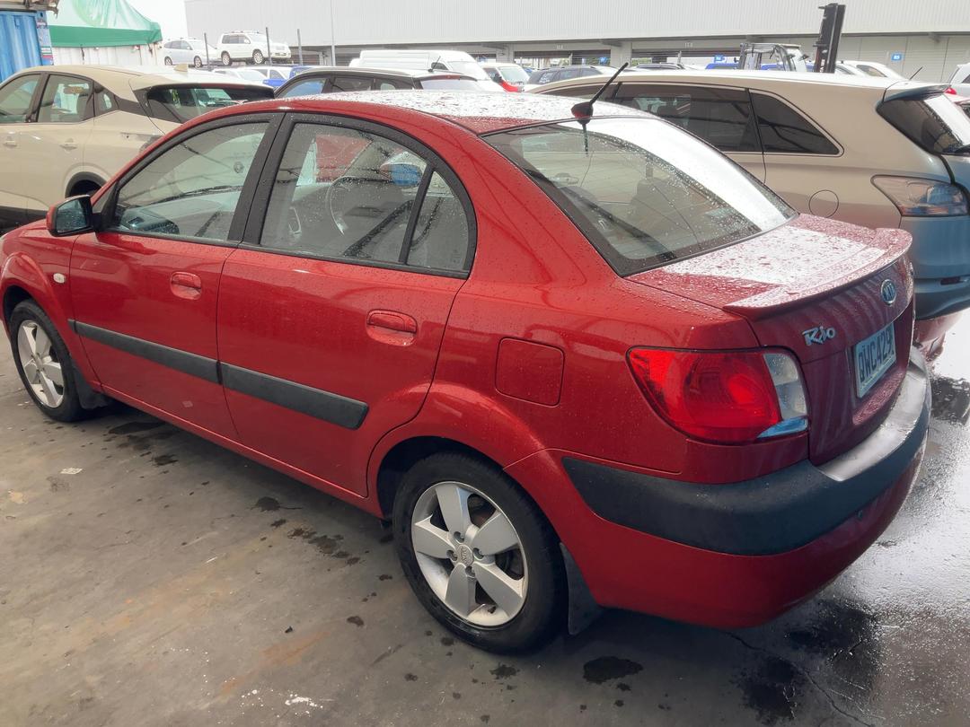 Photo '4' of KIA RIO