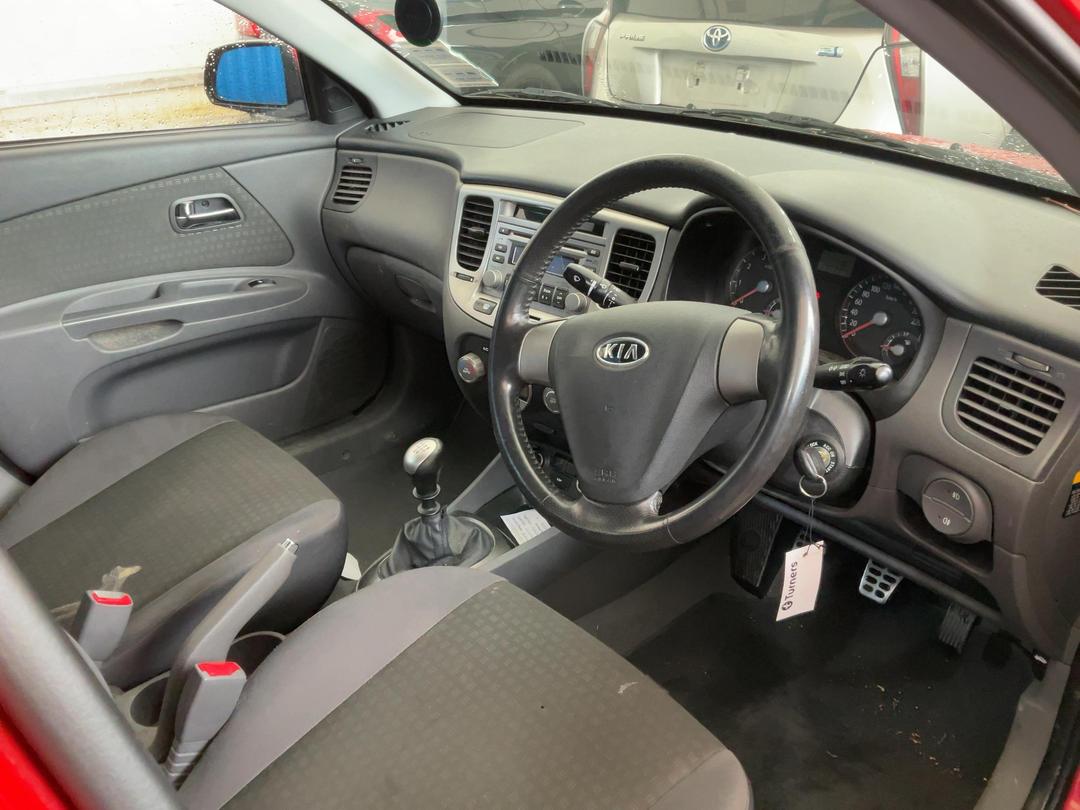 Photo '6' of KIA RIO