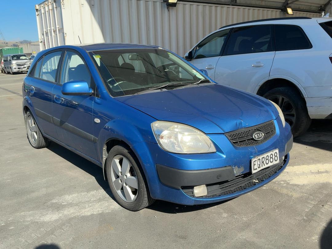 Photo '4' of KIA RIO Photo '4' of KIA RIO