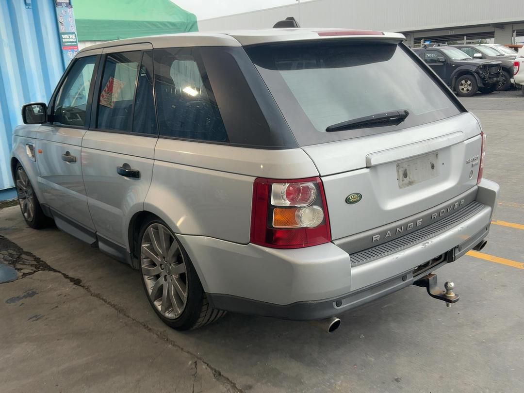 Photo '3' of Land Rover Range Rover Photo '3' of Land Rover Range Rover