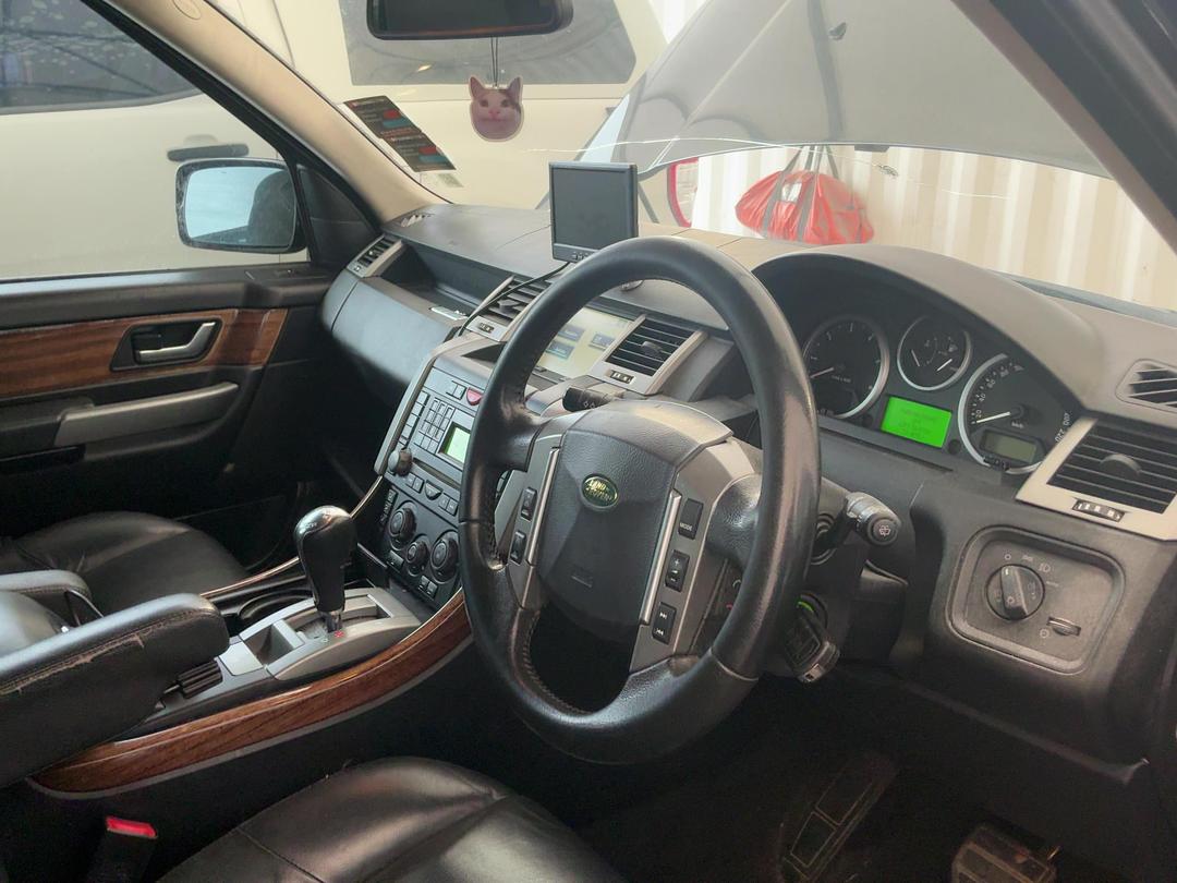 Photo '11' of Land Rover Range Rover SUV Photo '11' of Land Rover Range Rover SUV