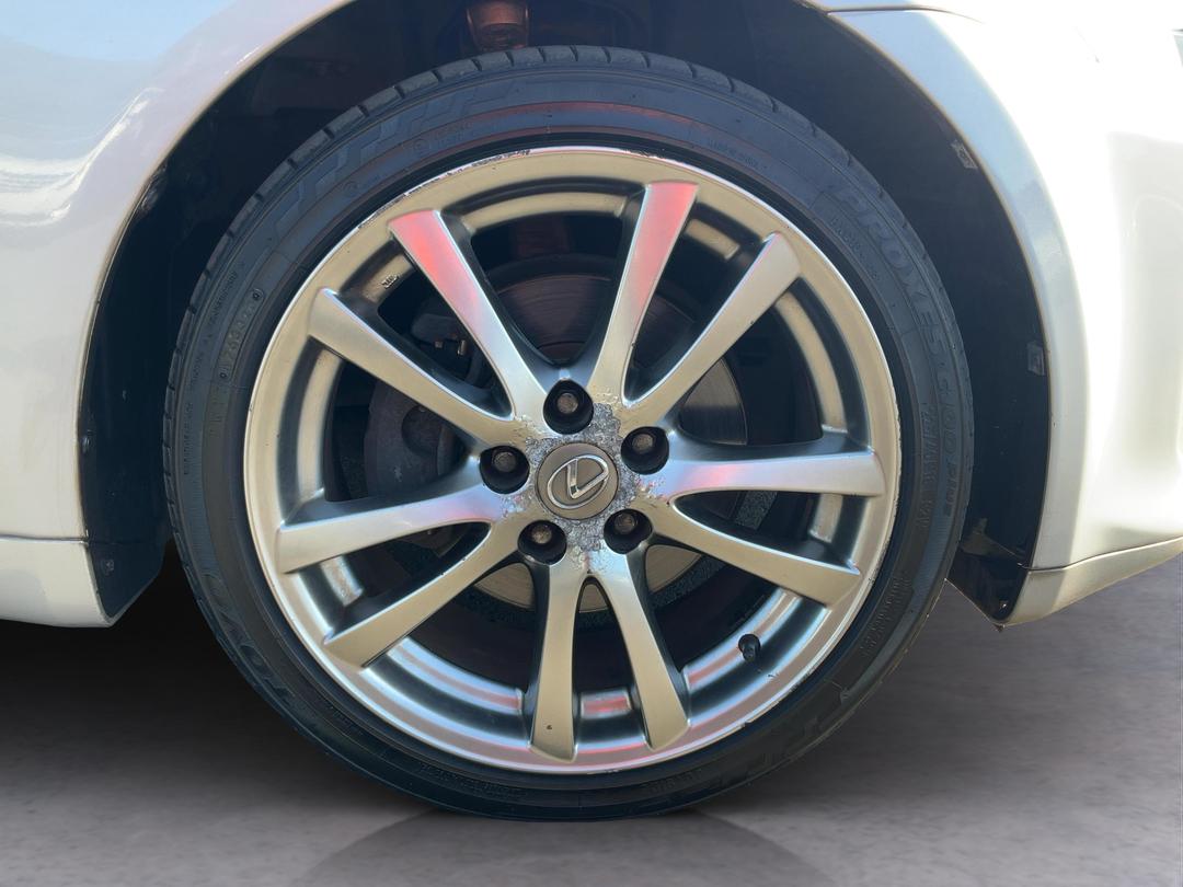 Photo '9' of Lexus IS250