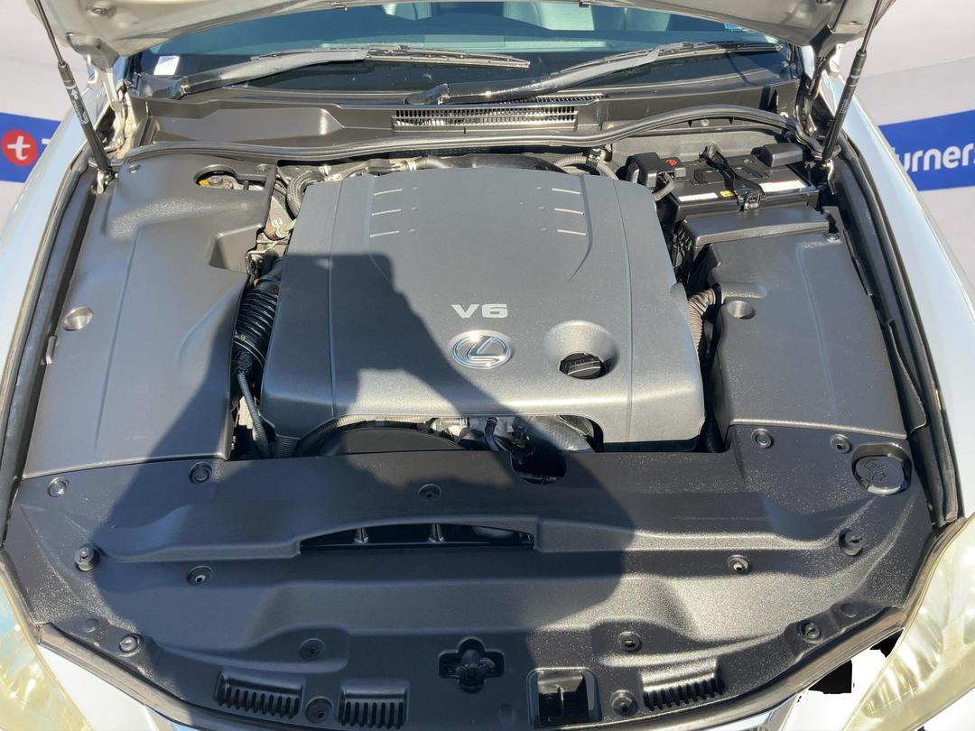 Photo '13' of Lexus IS250