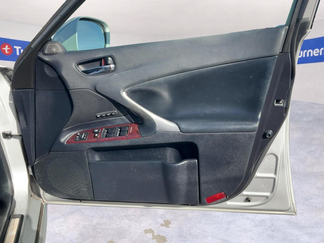 Photo '15' of Lexus IS250