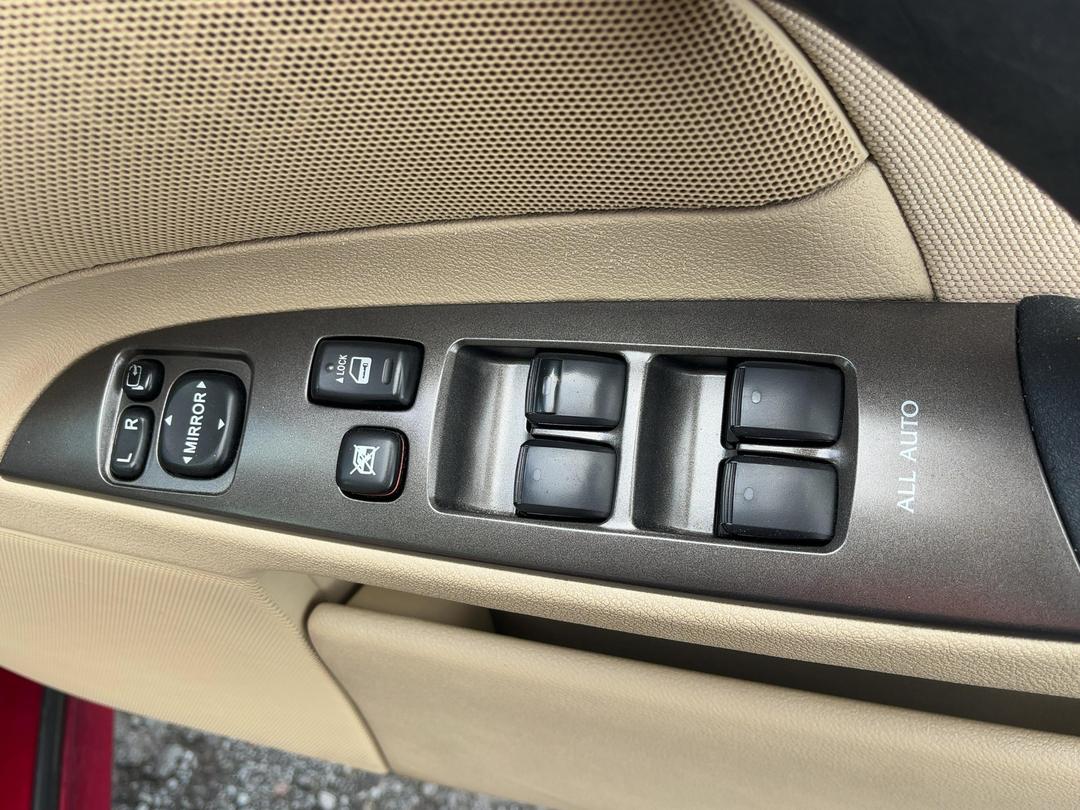 Photo '23' of Lexus IS250