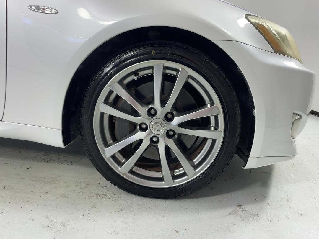 Photo '9' of Lexus IS350