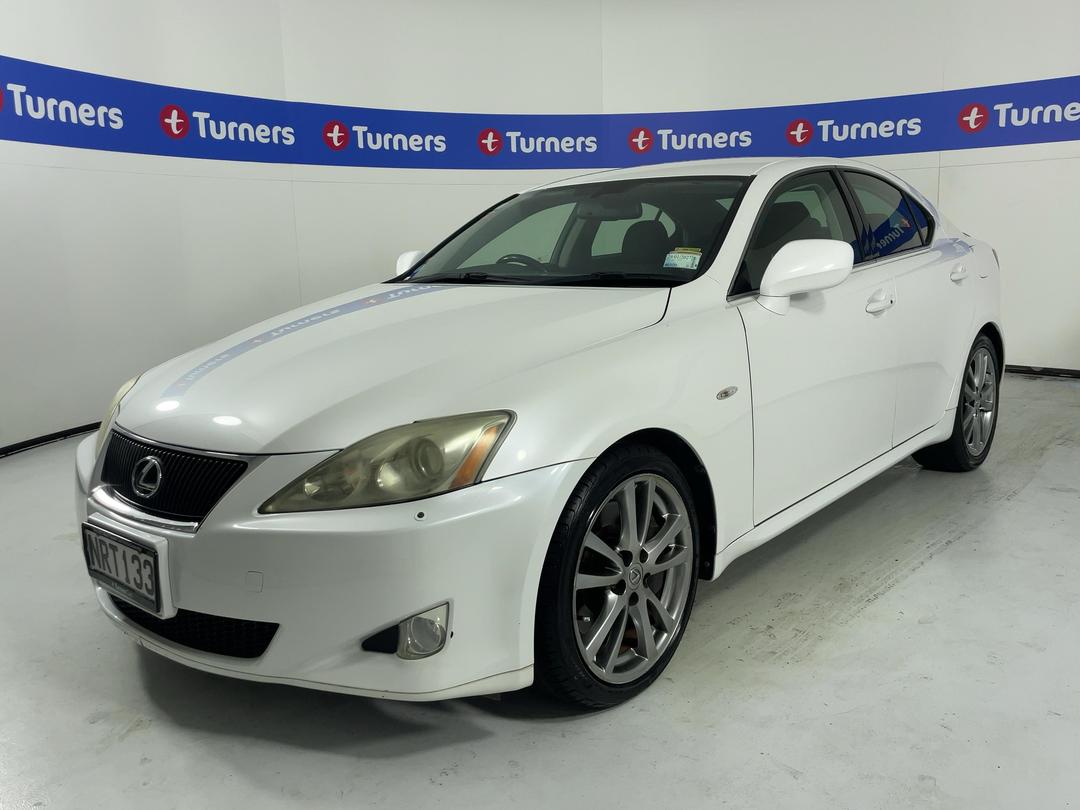 Photo '4' of Lexus IS350