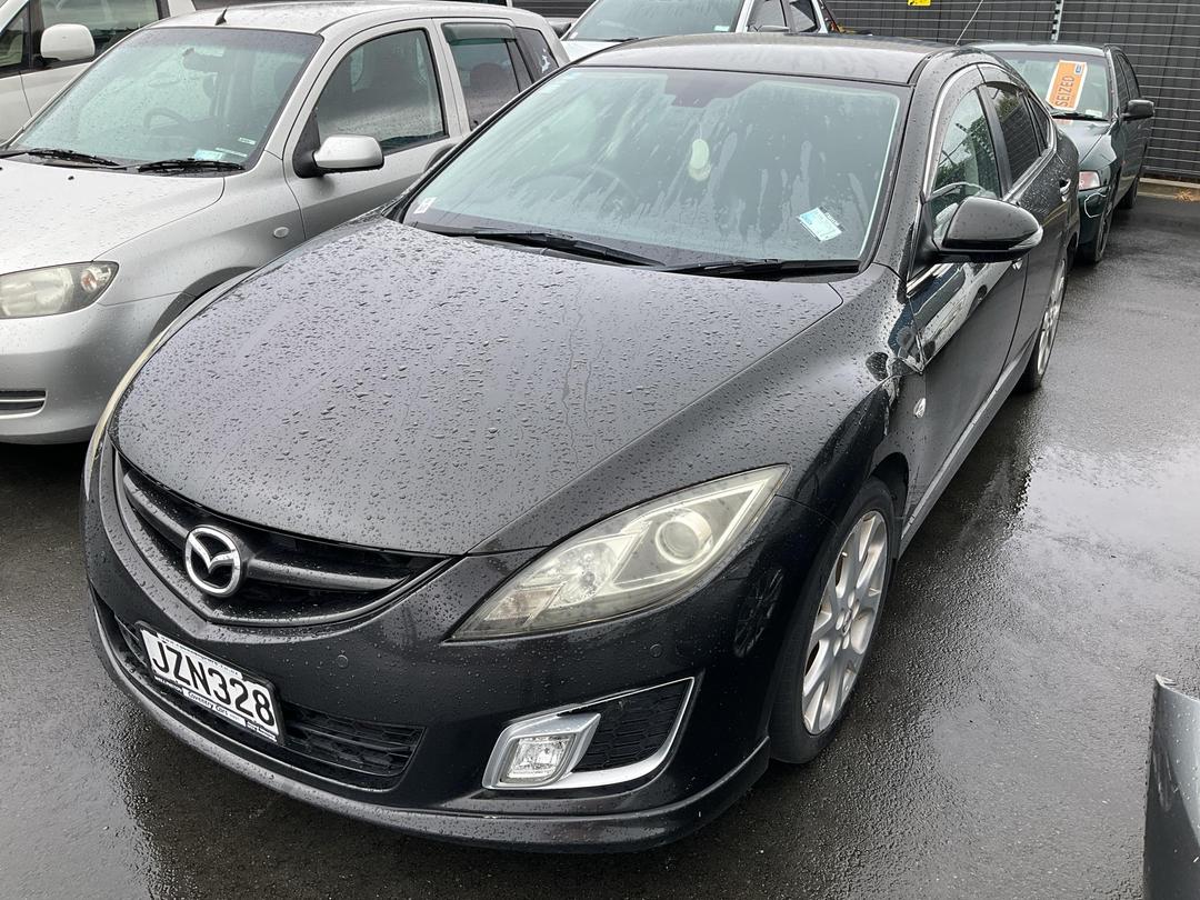 Photo '4' of Mazda Atenza