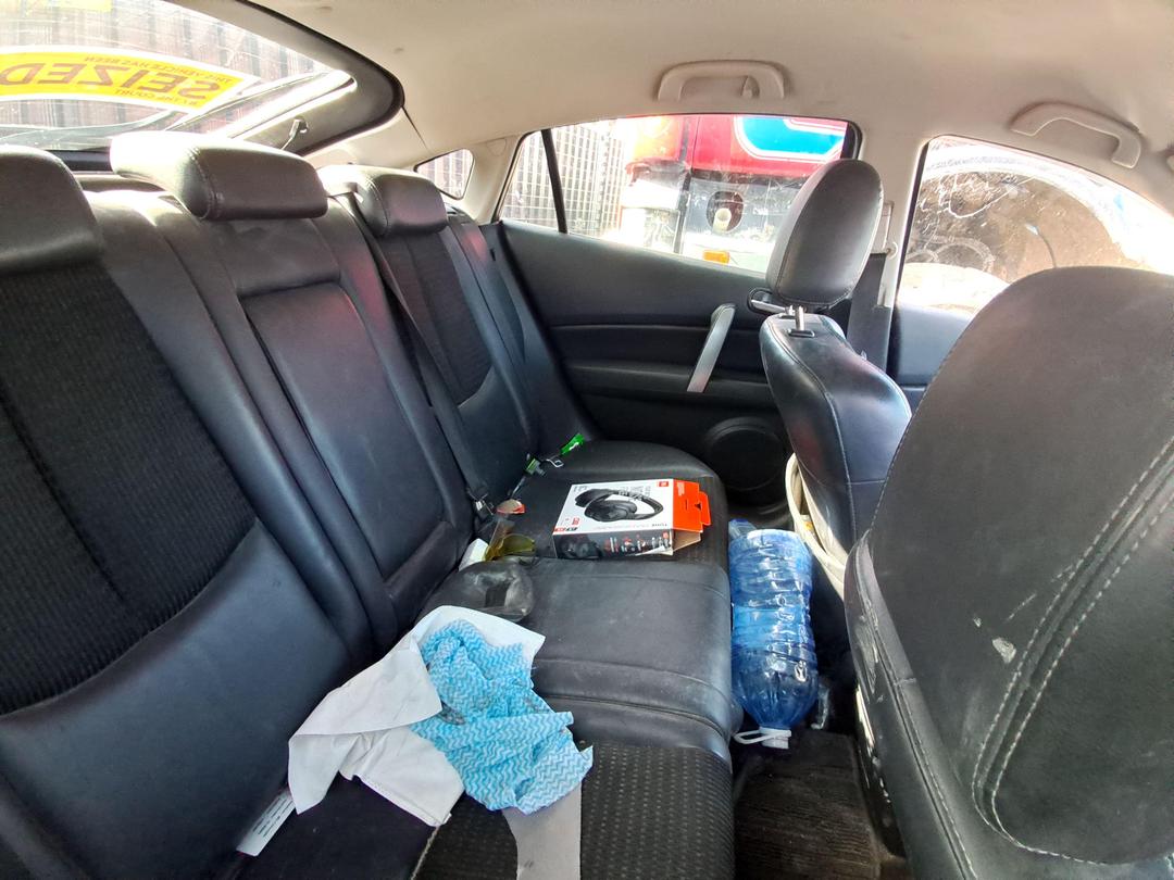 Photo '10' of Mazda Atenza