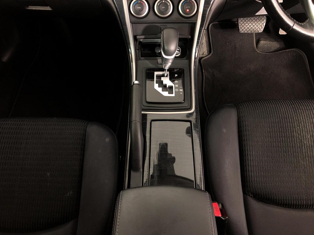 Photo '18' of Mazda Atenza